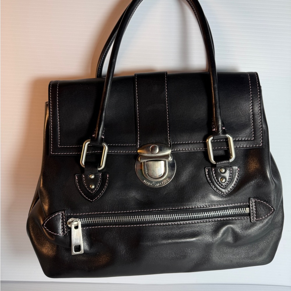 Marc Jacobs Black Leather Handbag with Pink Stitc